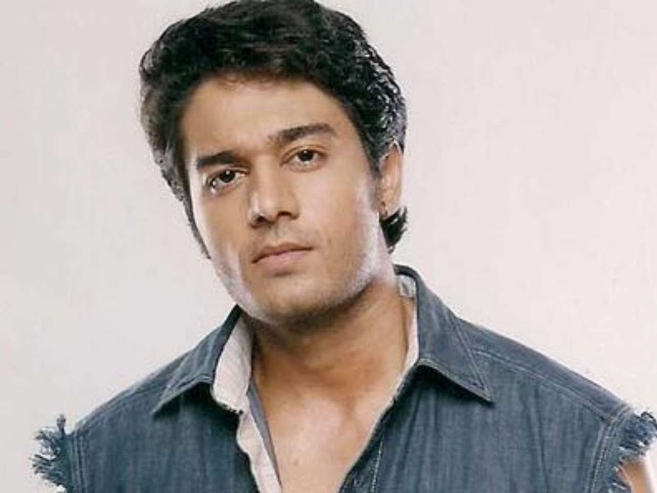 Celebrity Contestants in the Show