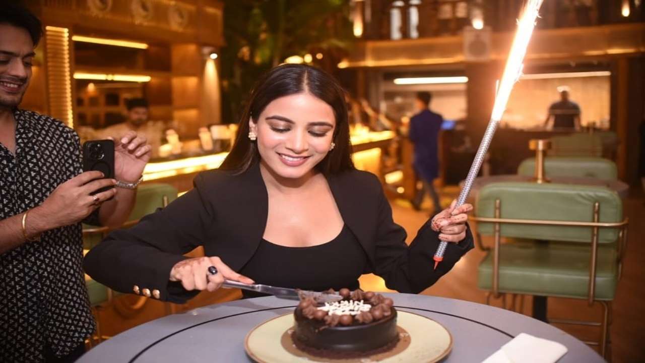 Cryptic post amid breakup rumours