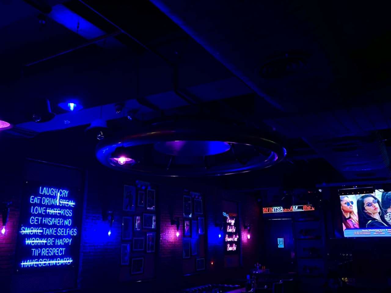 Witness Nightlife- Cafe Hopping, Shopping