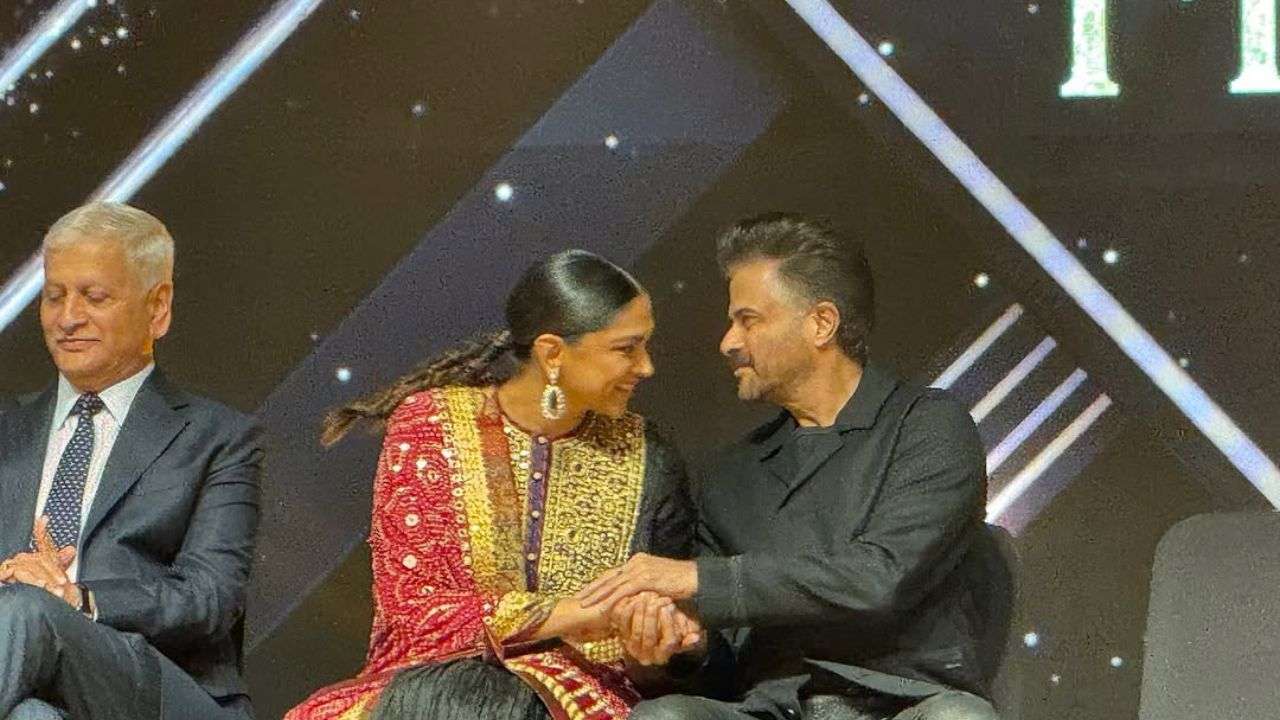 Anil Kapoor’s classic black outfit