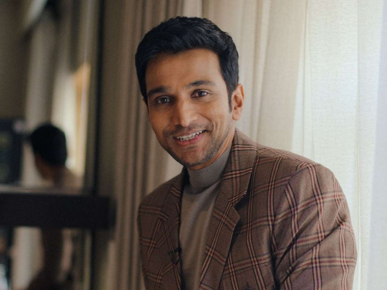 pratik gandhi net worth