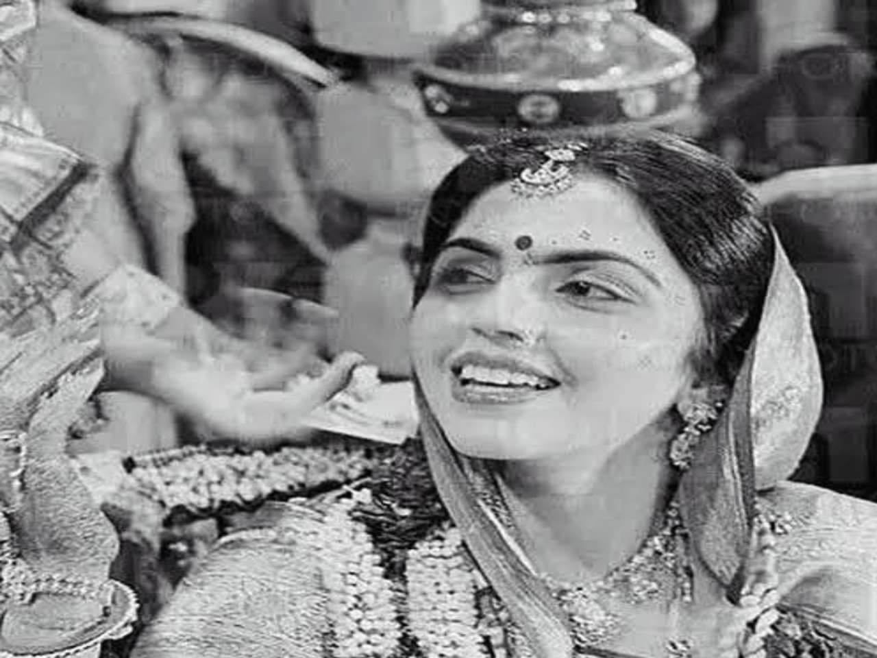 A closer look at Nita Ambani's wedding makeup and accessories