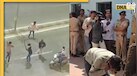 Gujarat Viral Video: होलिका दहन पर आतंक मचाने वाले गुंडों के घरों पर चला हथौड़ा, गुजरात पुलिस ने भी सिखाया गजब का सबक