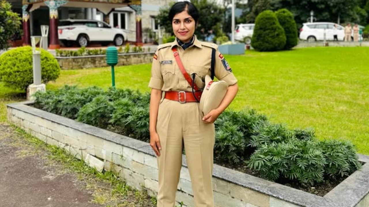AGMUT कैडर की आईपीएस अधिकारी हैं अन्ना सिन्हा