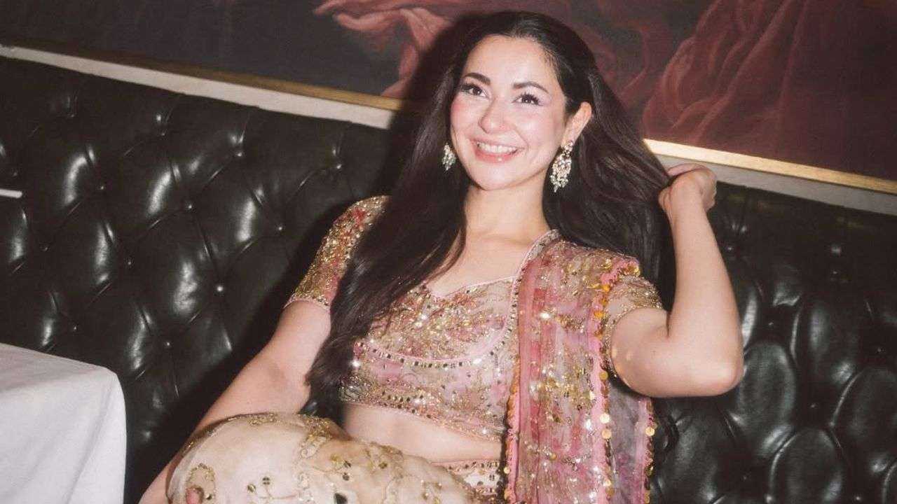 Intricate blouse and dupatta details