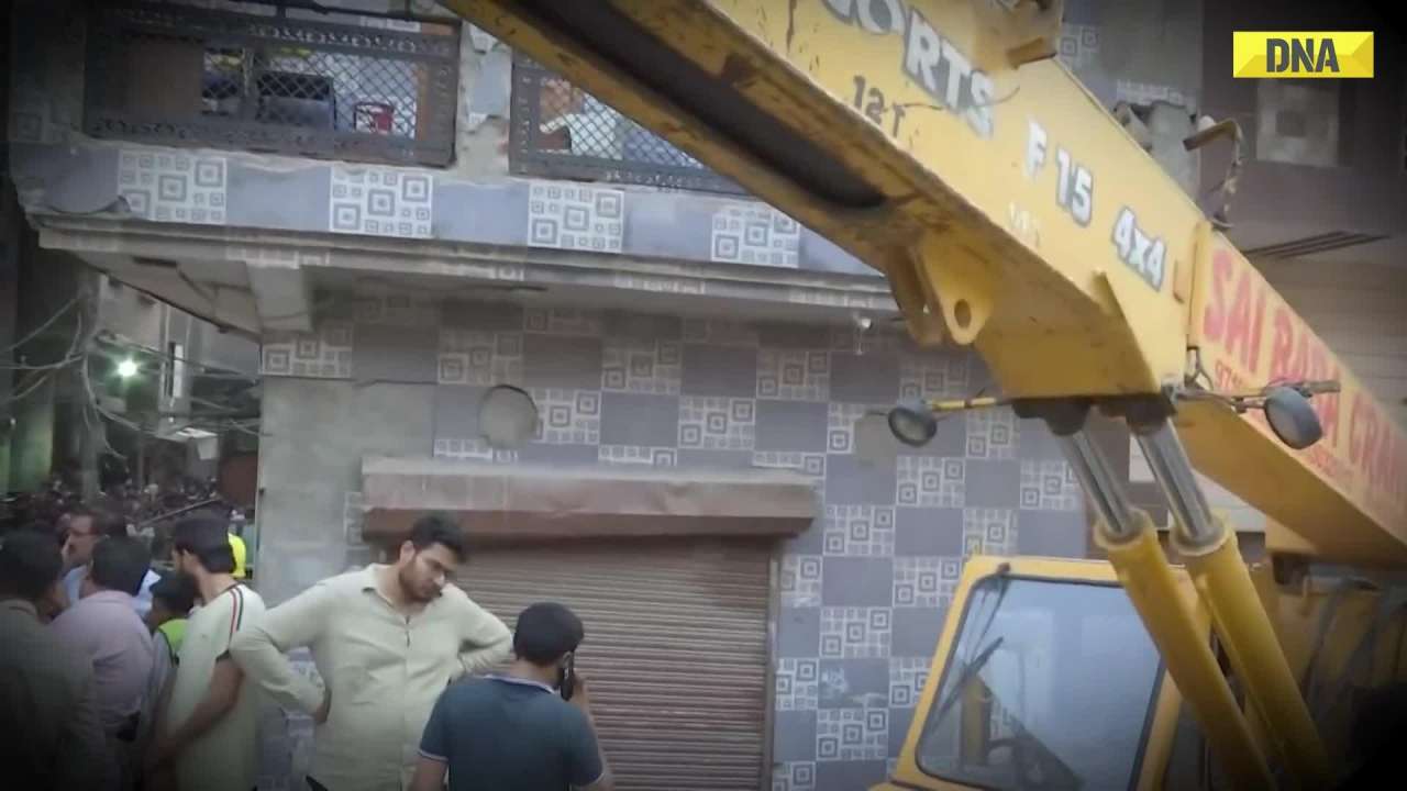 Delhi Building Collapse: Scary Ground Zero Video Of Delhi Mustafabad Building Collapse | Delhi News
