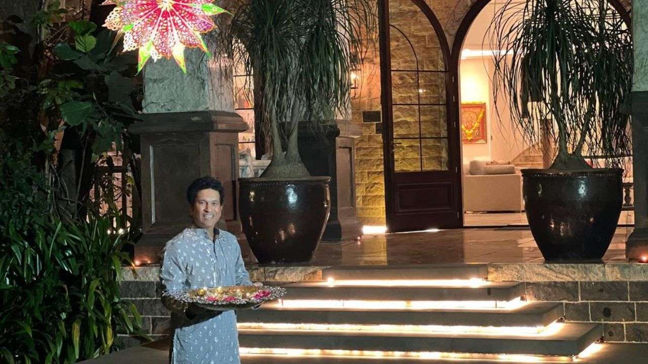 Rs 7.15 crore apartment in Rustomjee Seasons