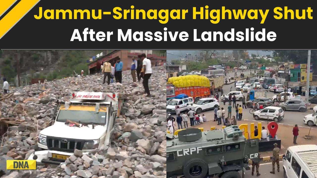 Jammu Kashmir Landslide: Massive Landslide Shuts Jammu-Srinagar Highway, Vehicles Stranded | J&K