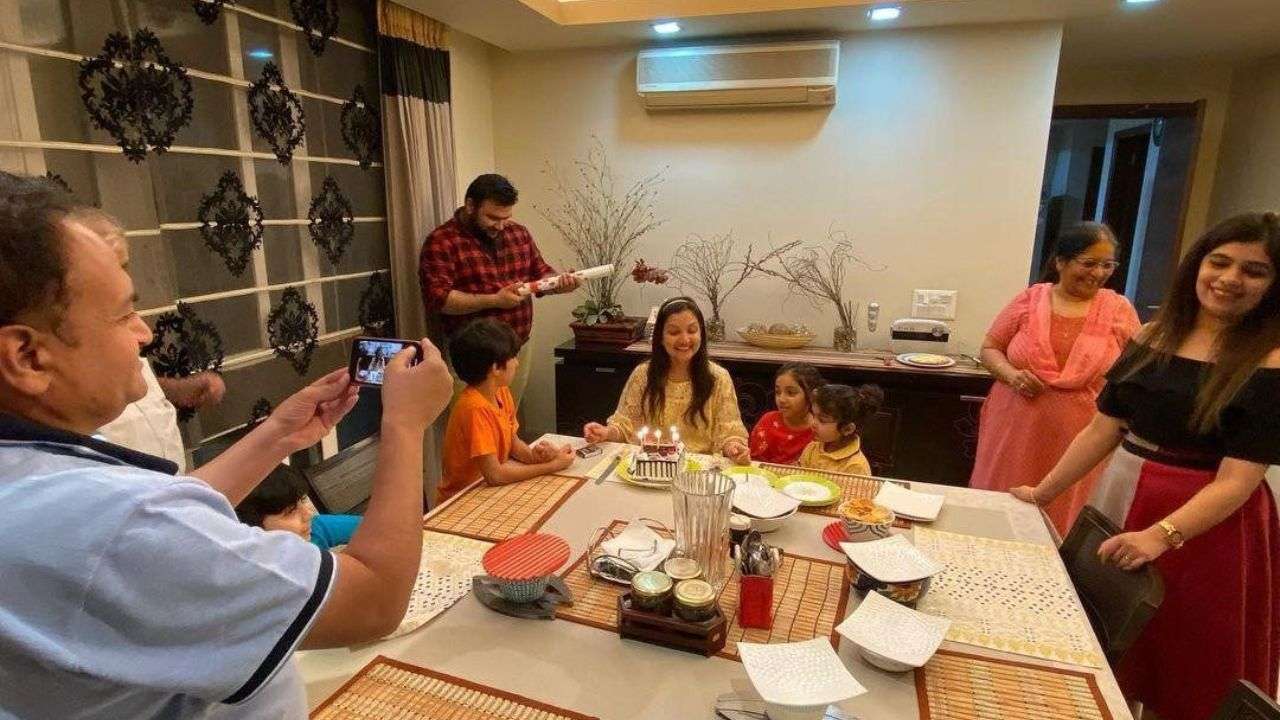 Rs 10 crore dining table