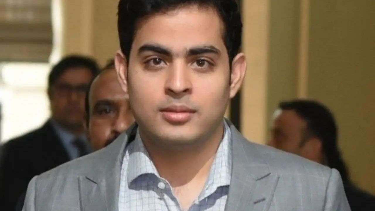 Akash Ambani: Economics graduate from Brown University