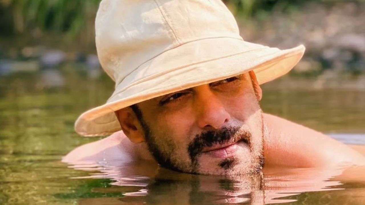 Laidback charm in bucket hat