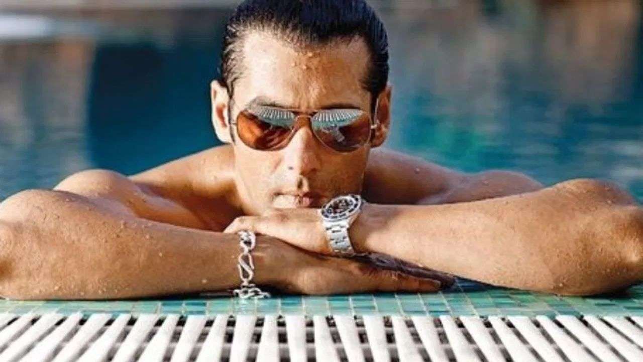 Luxe poolside elegance