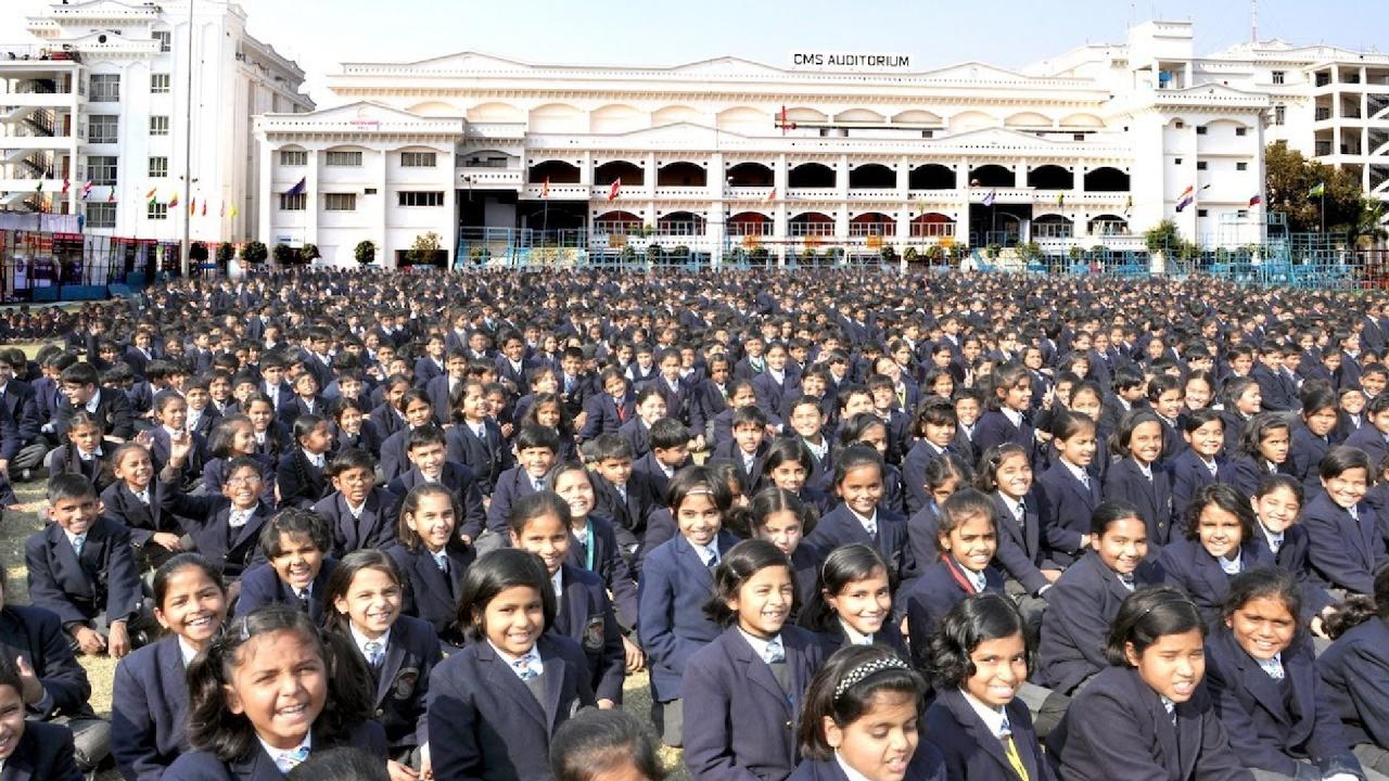 कई मशहूर हस्तियां रह चुकी हैं एल्युमनी