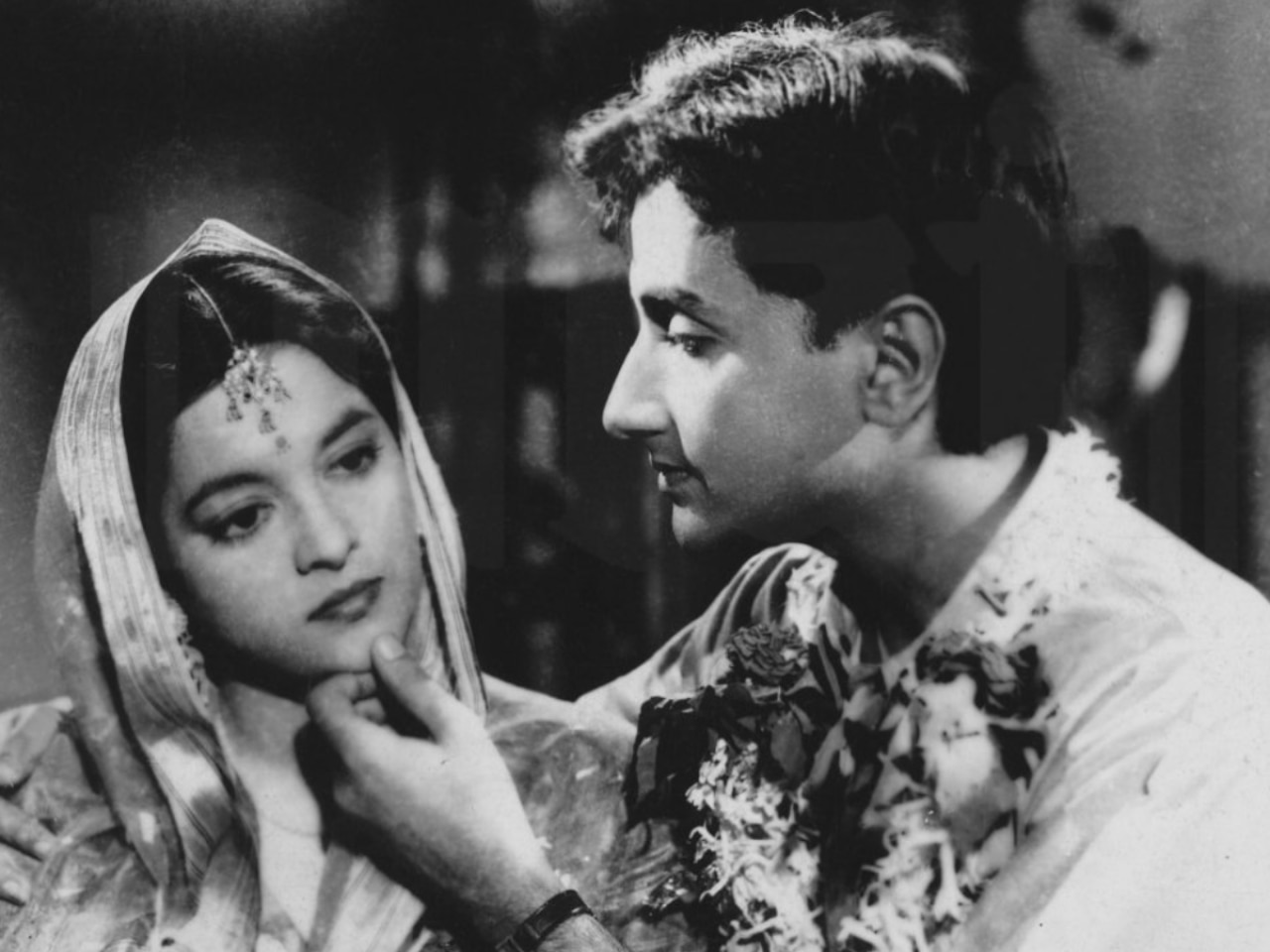 Bharat Bhushan's Aankhen (1950)