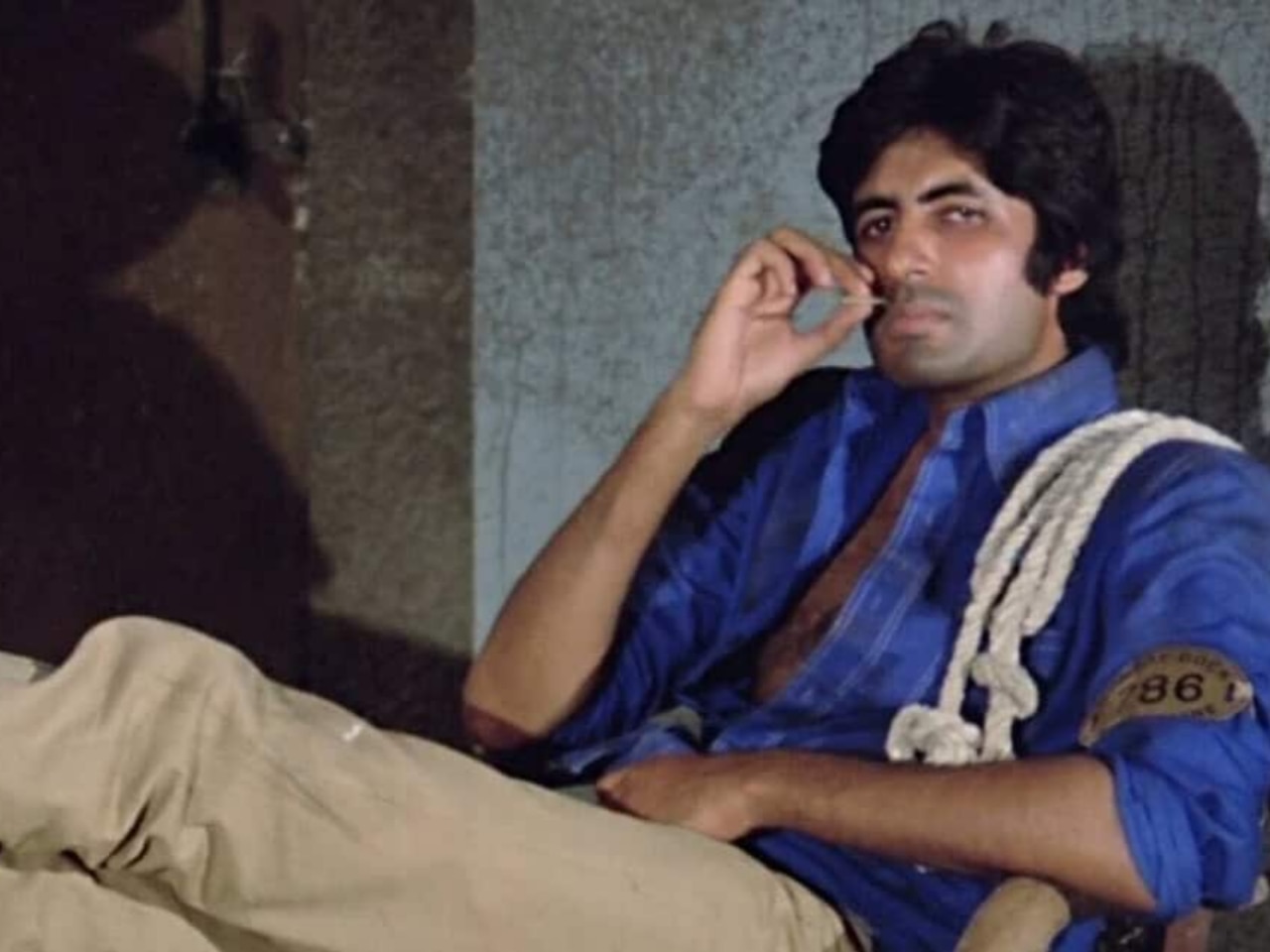 The box office collection of Deewaar
