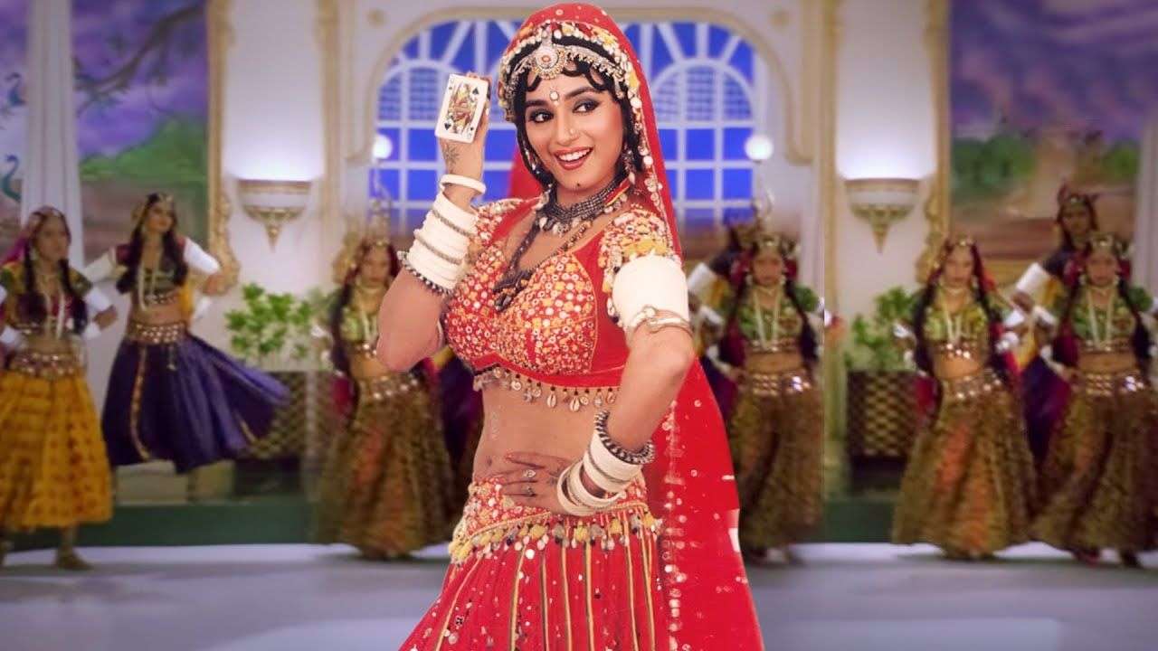 Choli Ke Peeche