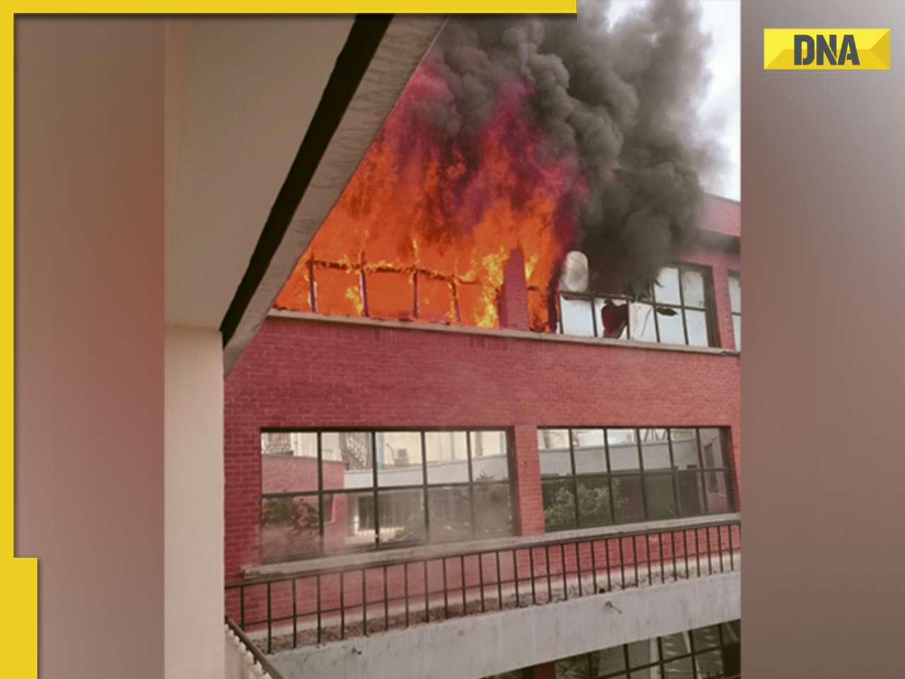 Delhi: Massive Fire breaks out at Sri Guru Gobind Singh college library in Pitampura, 11 fire tenders rushed