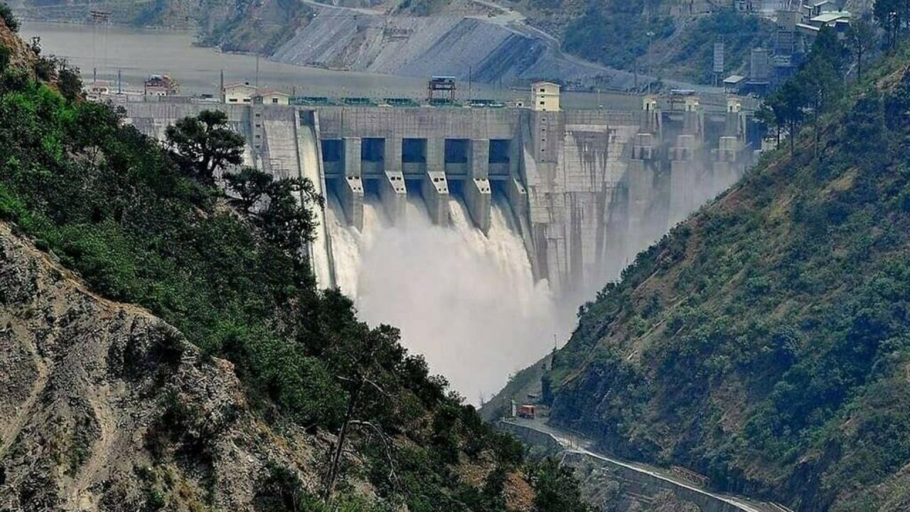 एनर्जी सेक्टर का पतन