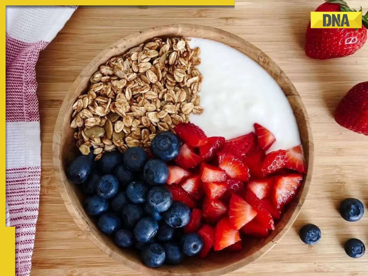 What happens when you mix fruits with yogurt? Expert weigh in