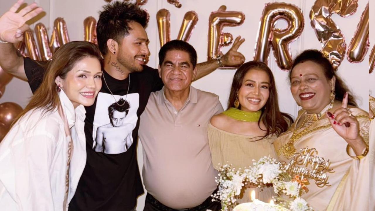 Sonu Kakkar reunion with sister Neha and brother Tony 