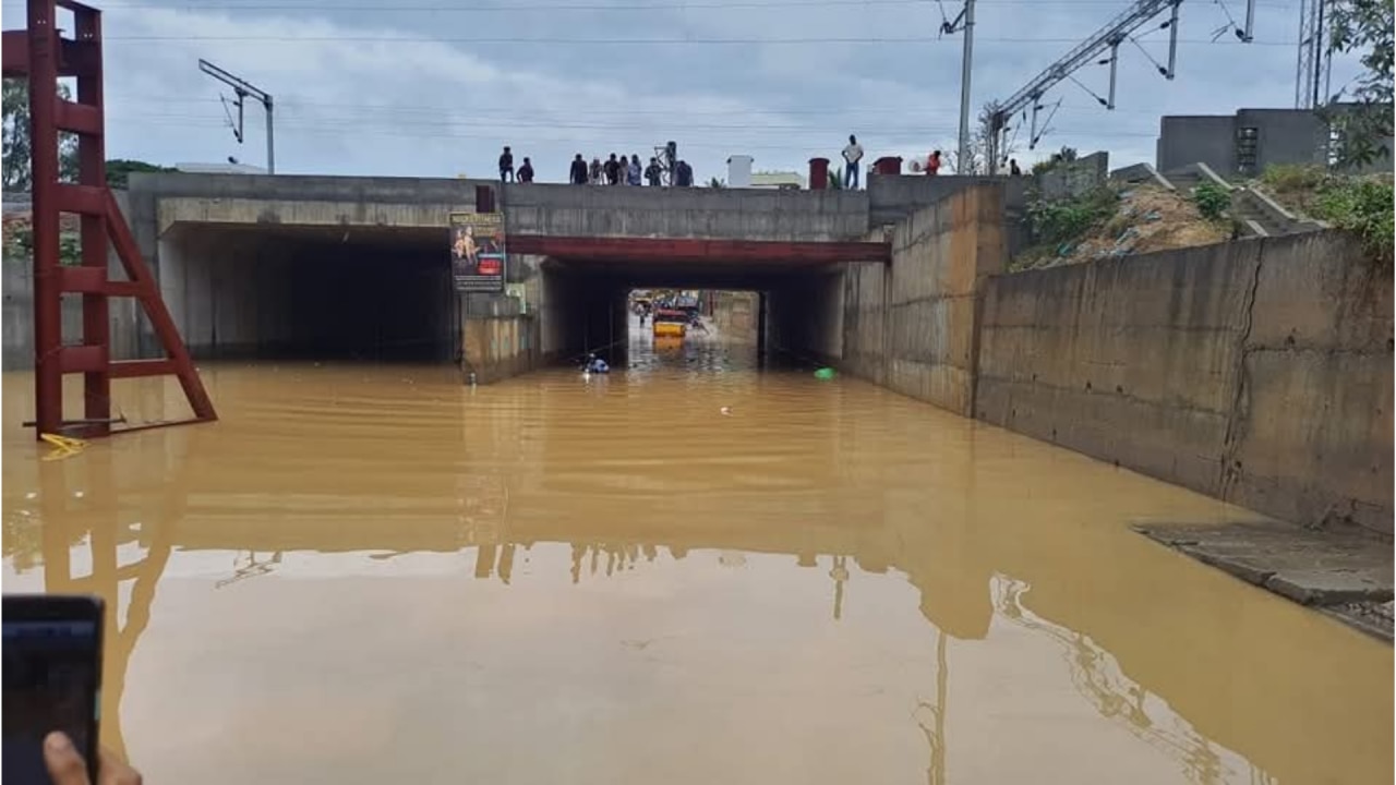 जलभराव से बिगड़ा जनजीवन