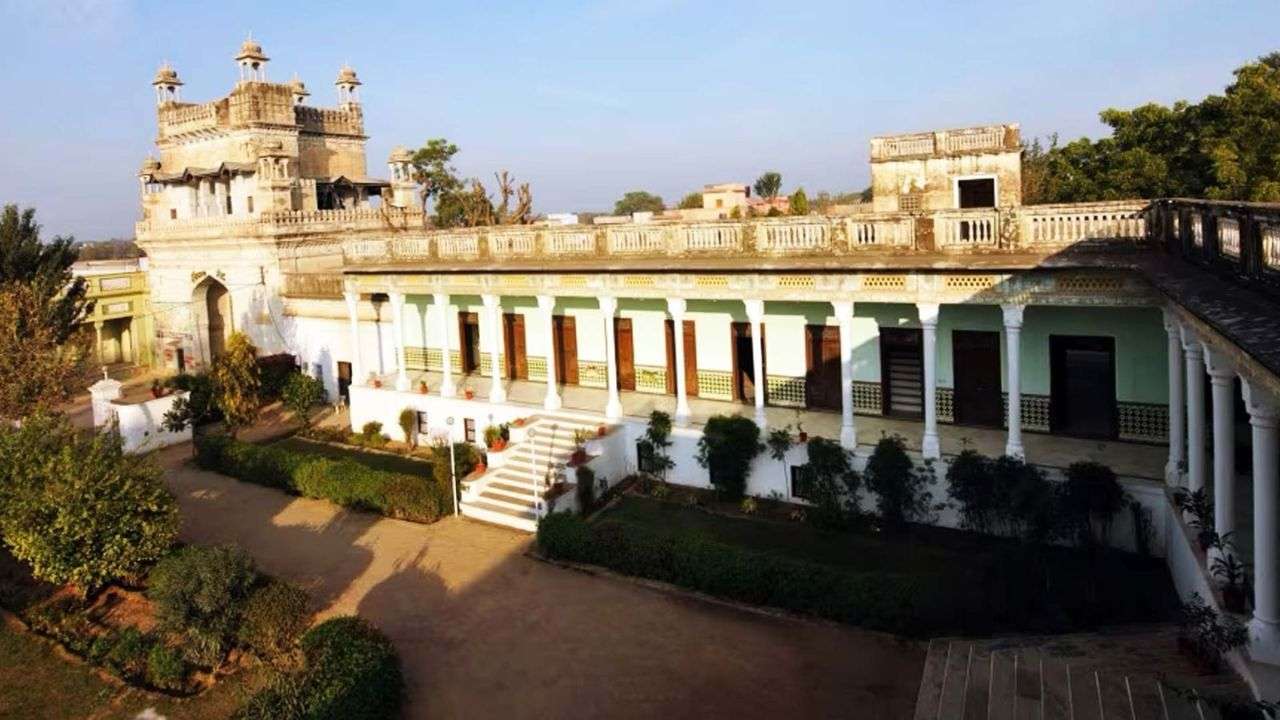 Legacy of grandeur