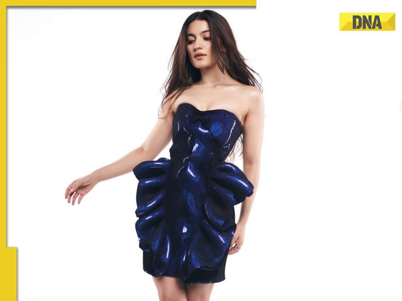 Laapataa Ladies fame Pratibha Ranta serves glam in sculpted blue dress; see in pics