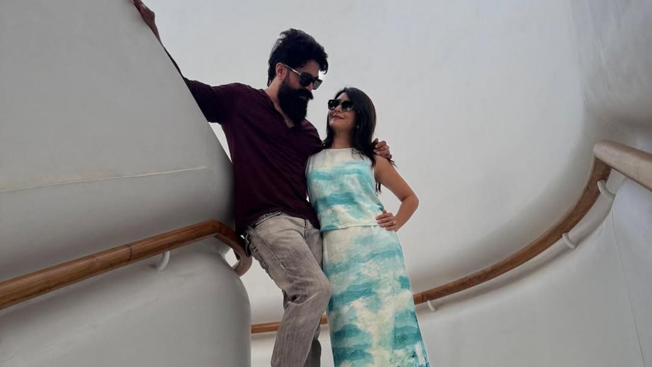 Radhika Pandit shares family moments with Yash 