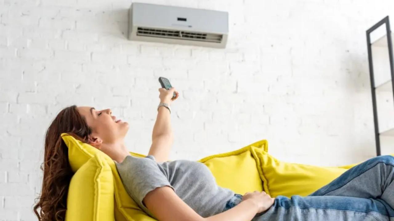 एसी को 24 से 26 डिग्री के बीच ही चलाने की आदत डालिए