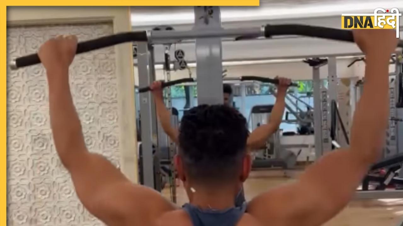 फिटनेस में यंग एक्टर्स को टक्कर देता है 56 साल का ये सुपरस्टार, जिम में खूब बहाते हैं पसीना 