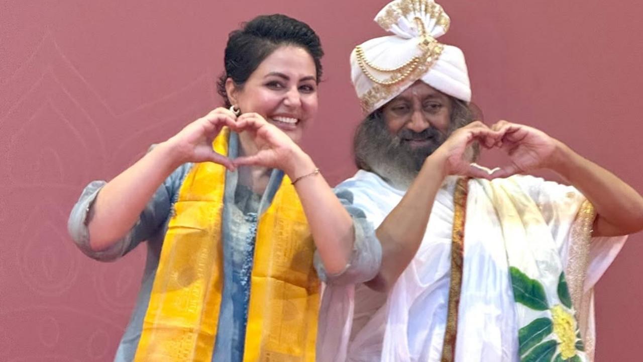 श्री श्री रविशंकर के आर्ट ऑफ लिविंग सेशन में लिया हिस्सा