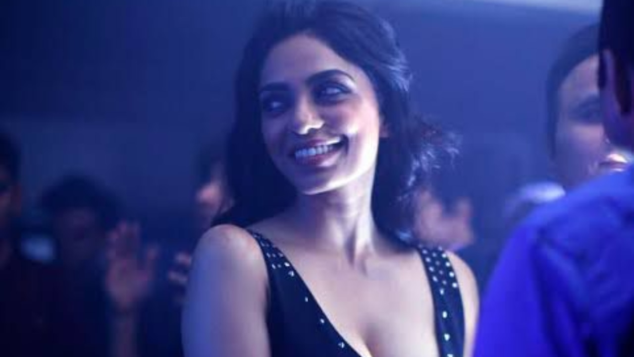 Simmy in Raman Raghav 2.0