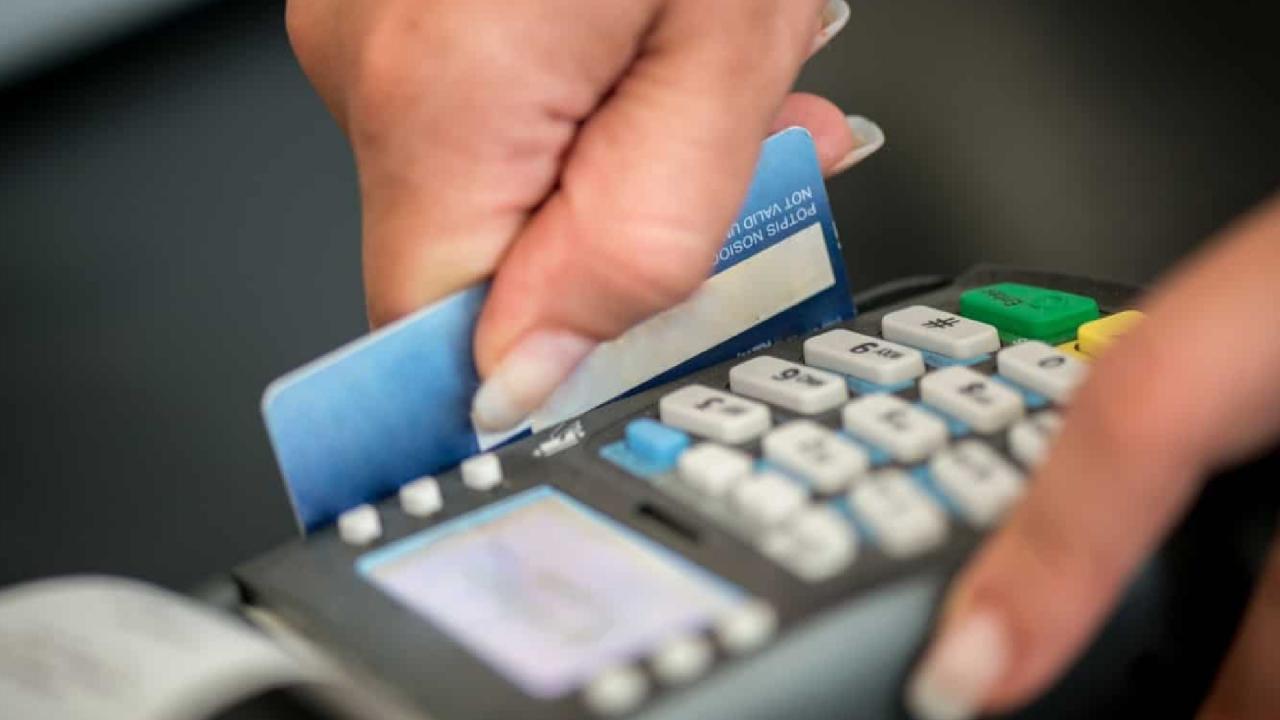 कई बैंकों के क्रेडिट कार्ड नियम बदलेंगे