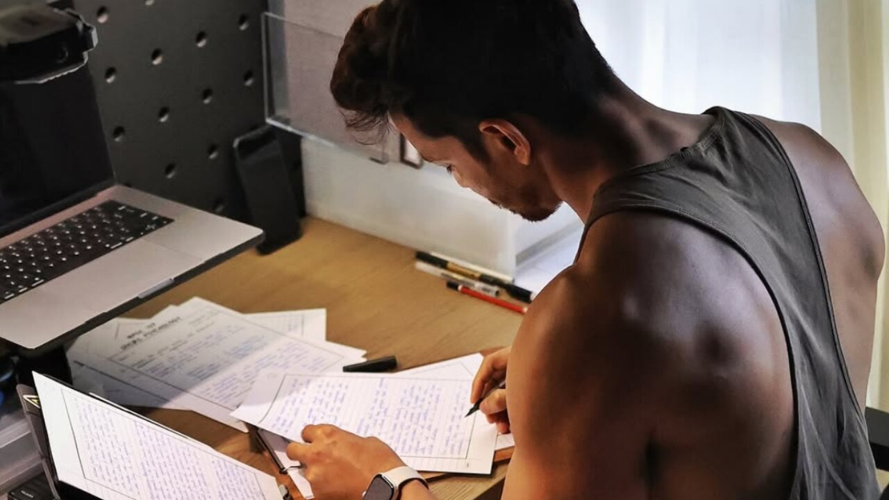 इस मूवी से हुई फिल्मी करियर की शुरुआत