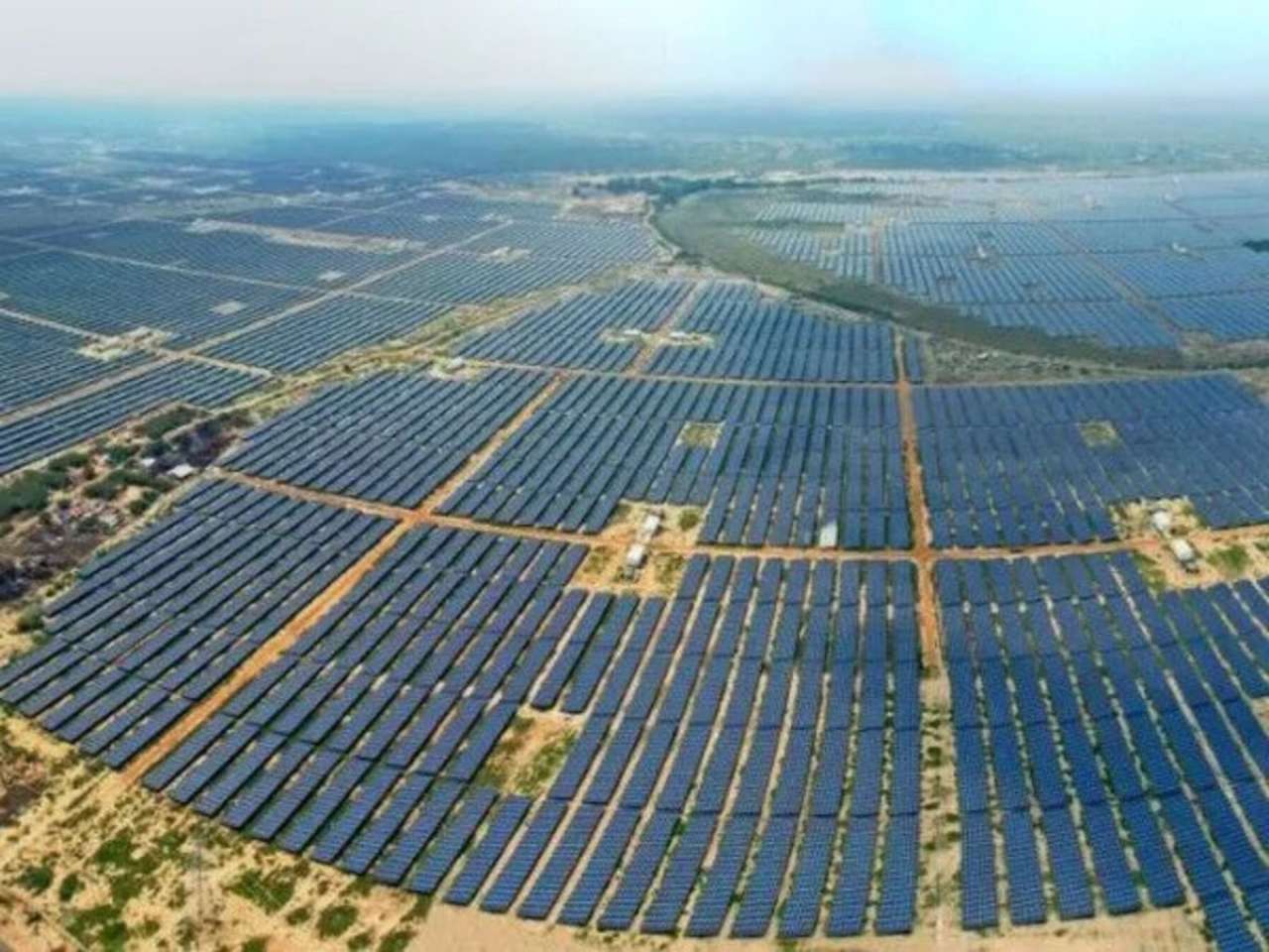 World's largest solar power plant has 2245 MW capacity across 14,000 acres,  it's located in..., not US, China, Russia, Japan, Dubai, Europe