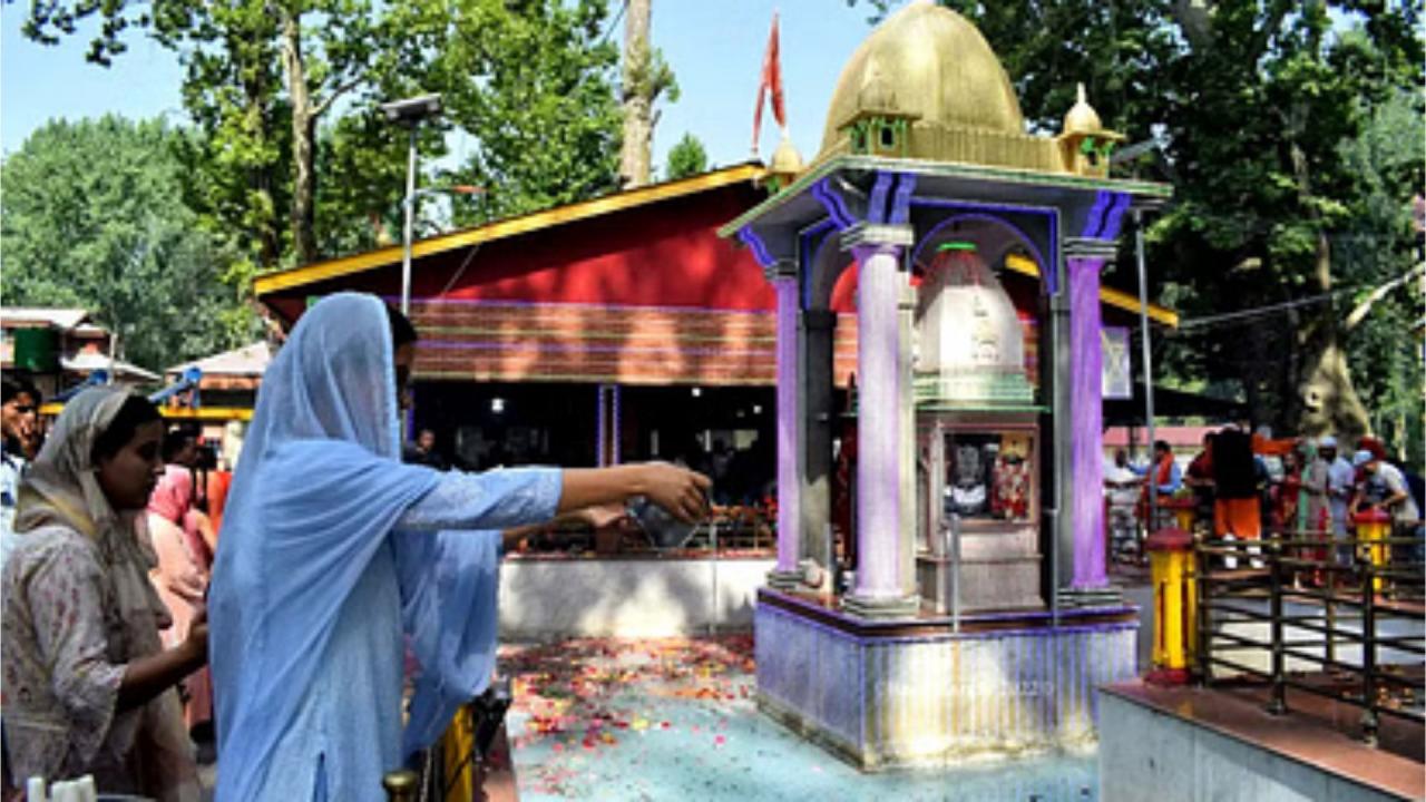 35 साल में कभी नहीं रुका मेला