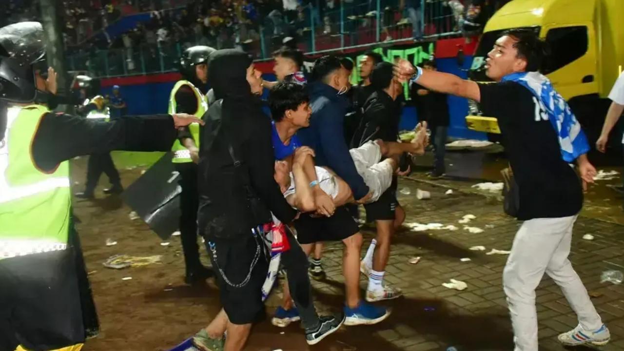 कैमरून के Yaoundé Stadium Disaster में मची थी भगदड़
