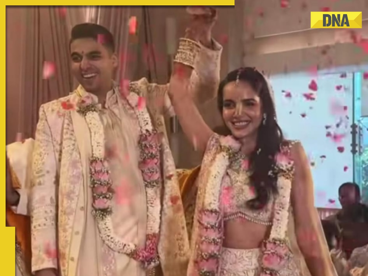 Housefull actress Shazahn Padamsee shines in elegant ivory lehenga in her fairytale wedding with Ashish Kanakia; see unseen pics here