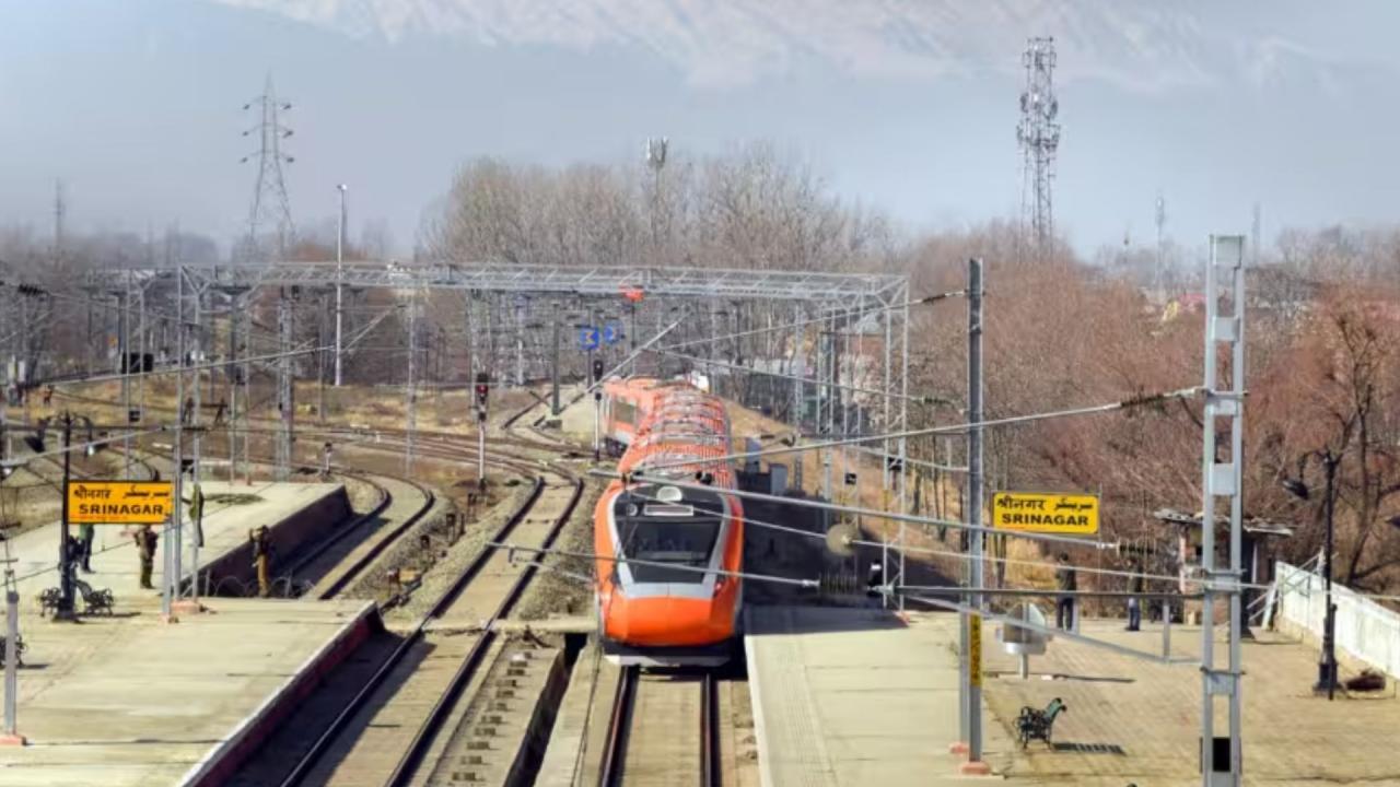 Katra Srinagar Vande Bharat Express Stops