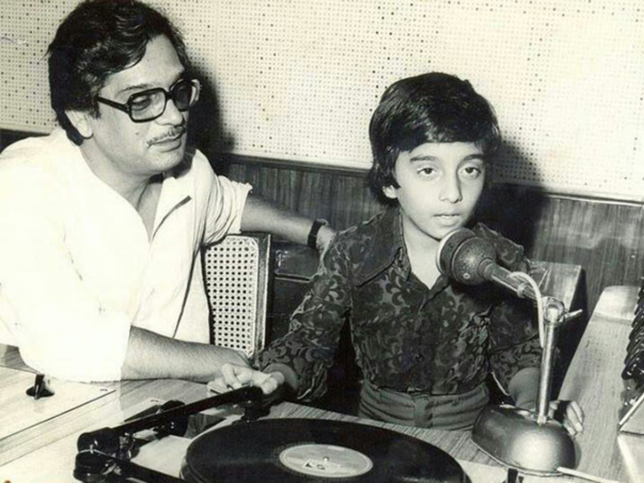 Meet actor who worked with Amitabh Bachchan, Anil Kapoor, he earned Rs ...