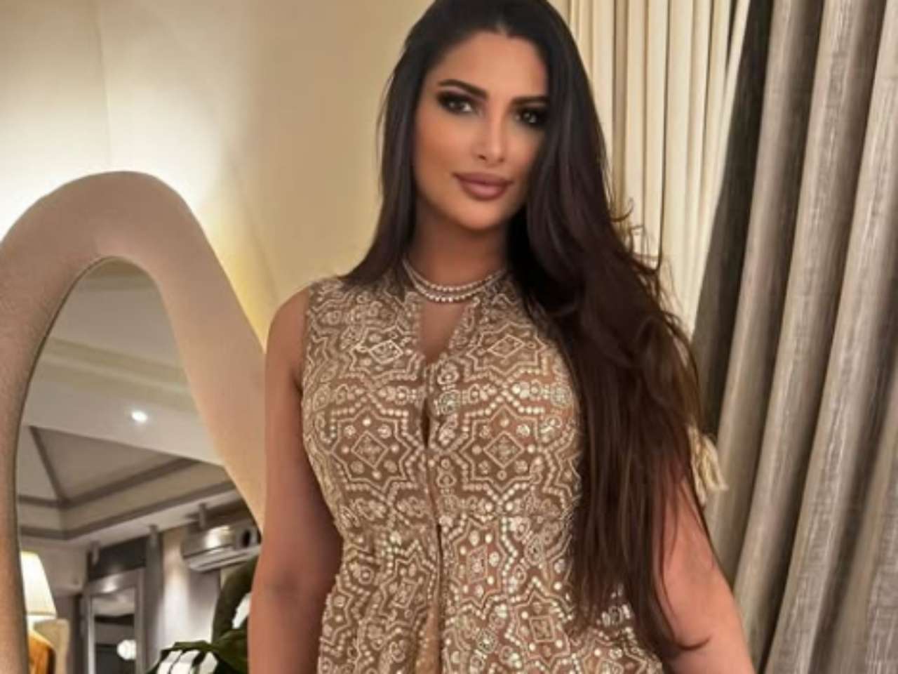 Zainab Ravdjee's social media presence