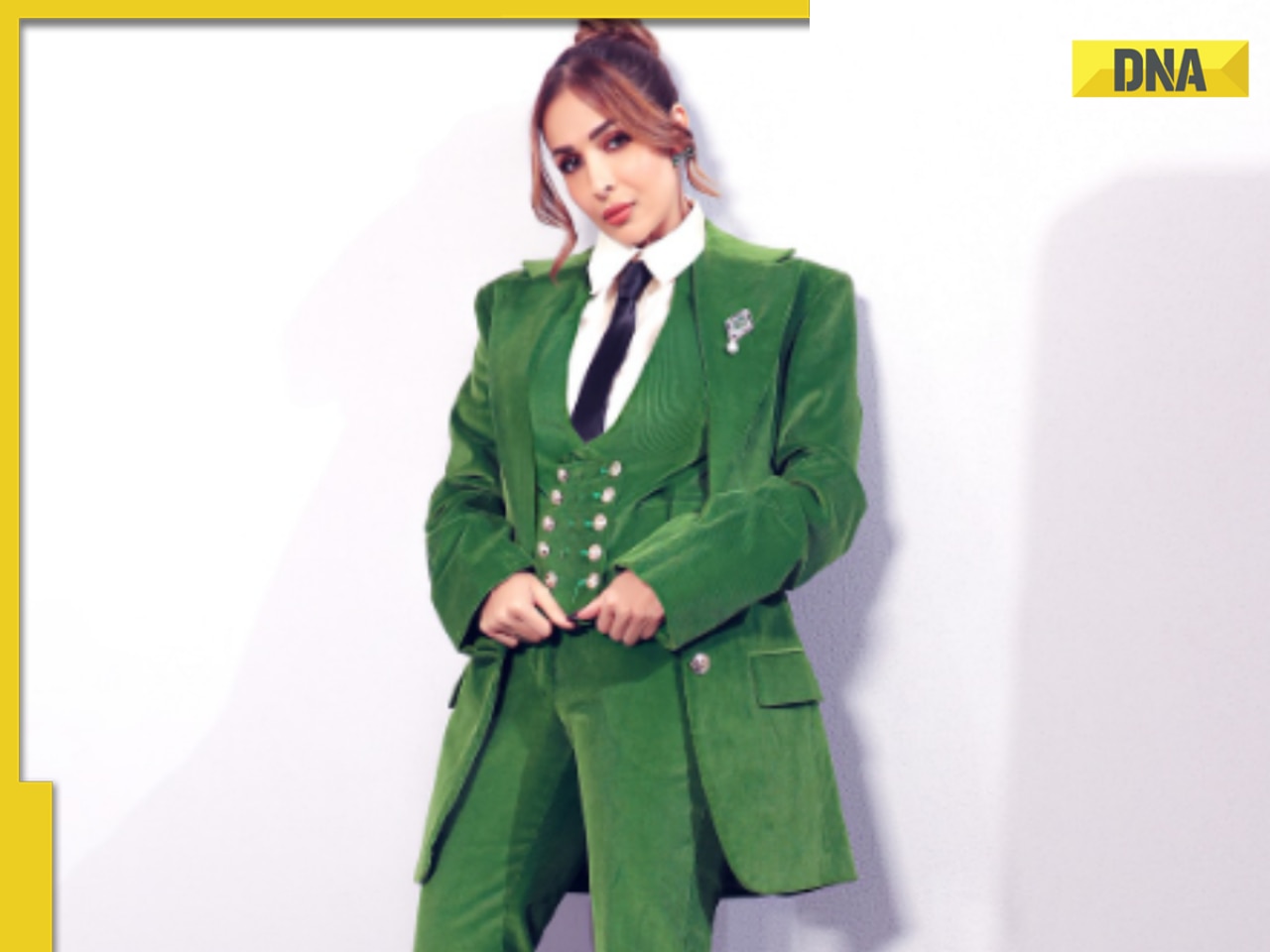 In pics: Malaika Arora exudes boss lady vibes in glamorous Helen Anthony's pantsuit
