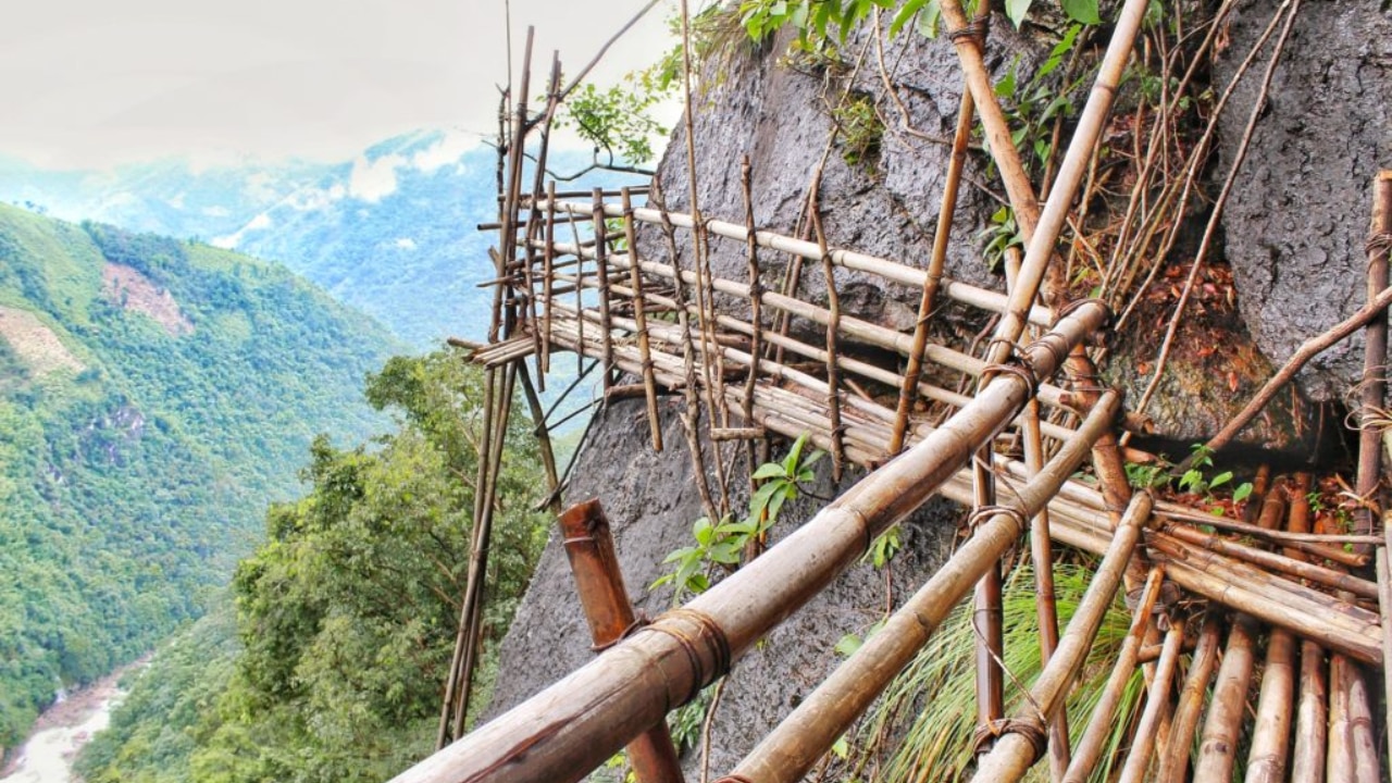 Mawryngkhang Trek