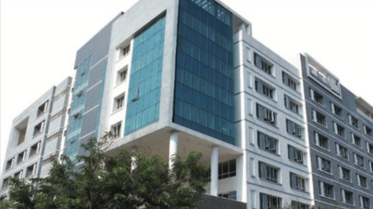 इंग्लिश मीडियम स्कूल है गोल्डक्रेस्ट स्कूल