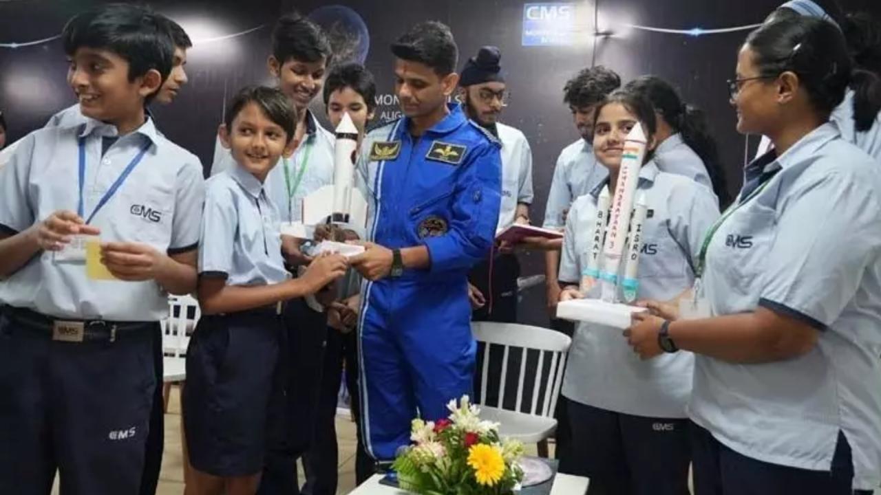 5 स्टूडेंट्स से हुई थी CMS की शुरुआत