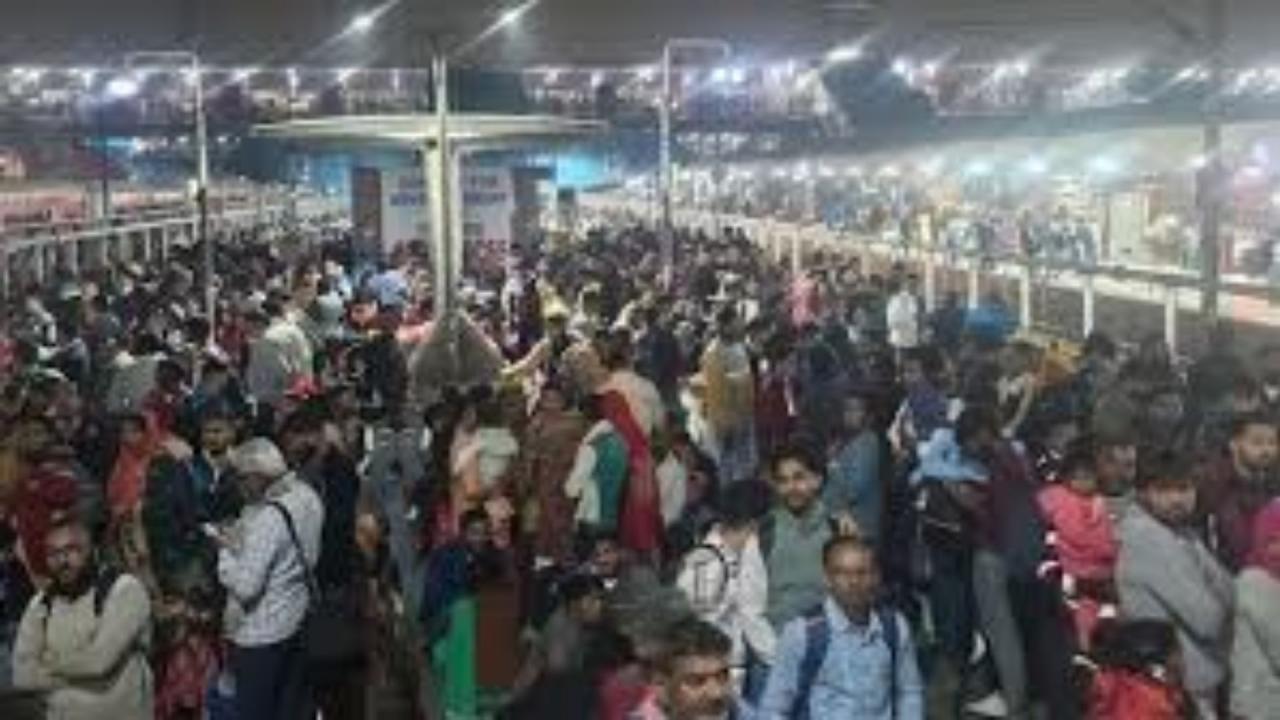 न्यू दिल्ली रेलवे स्टेशन हादसा