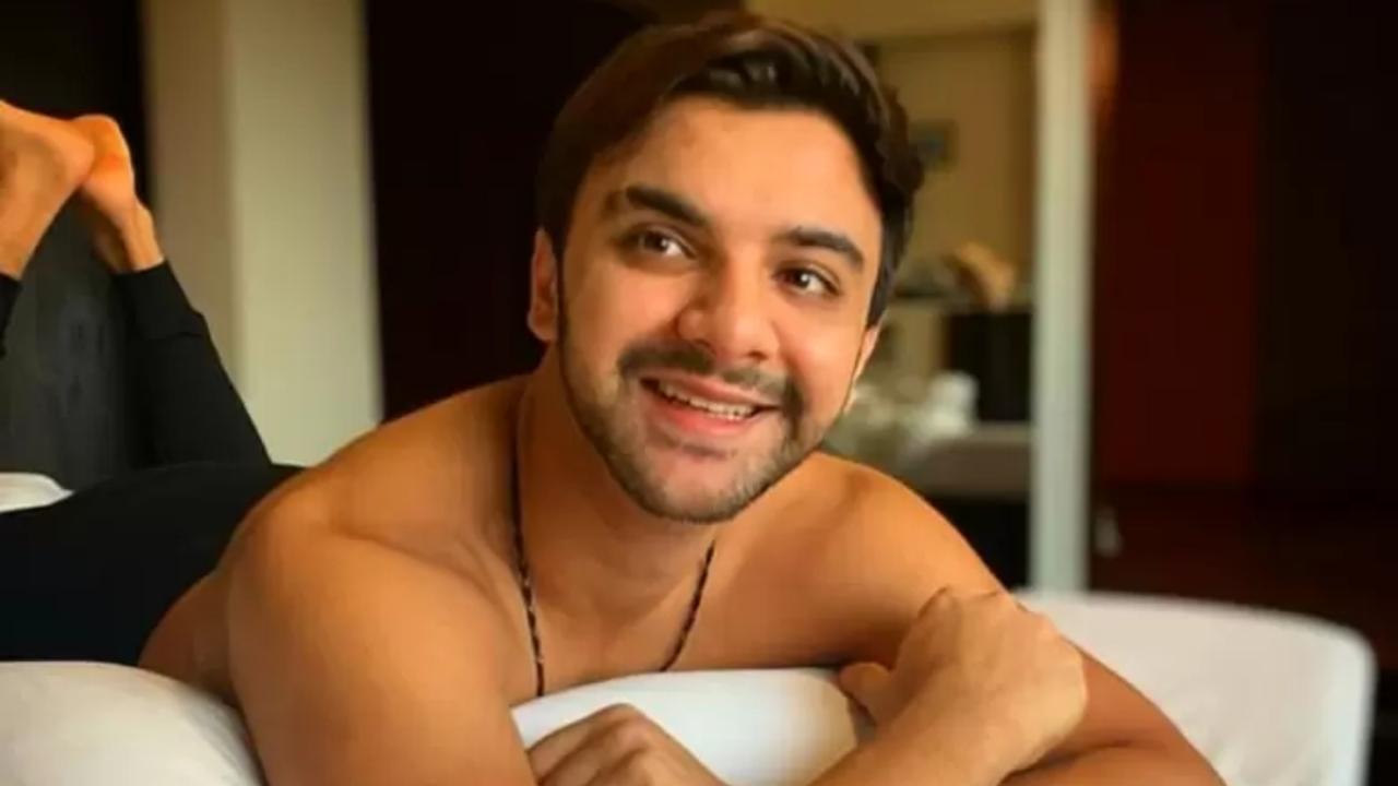 पहले मैच में फेल हुए अग्नि चोपड़ा 
