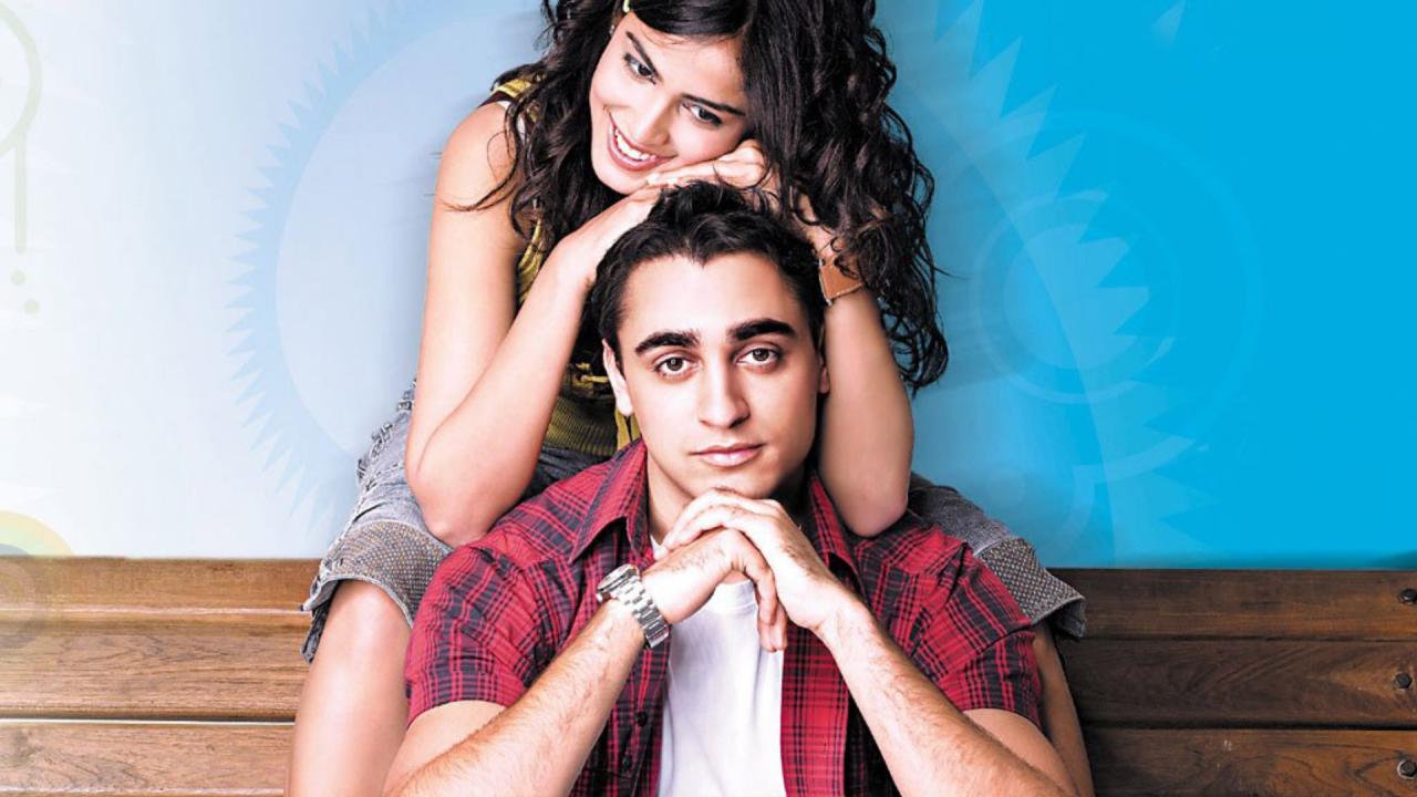 director Abbas Tyrewala Tells Story To Aamir Khan About Sequel