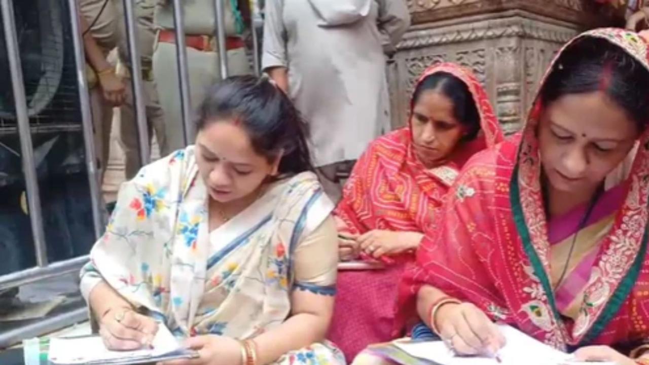 महिलाओं ने उठाया भावुक कदम