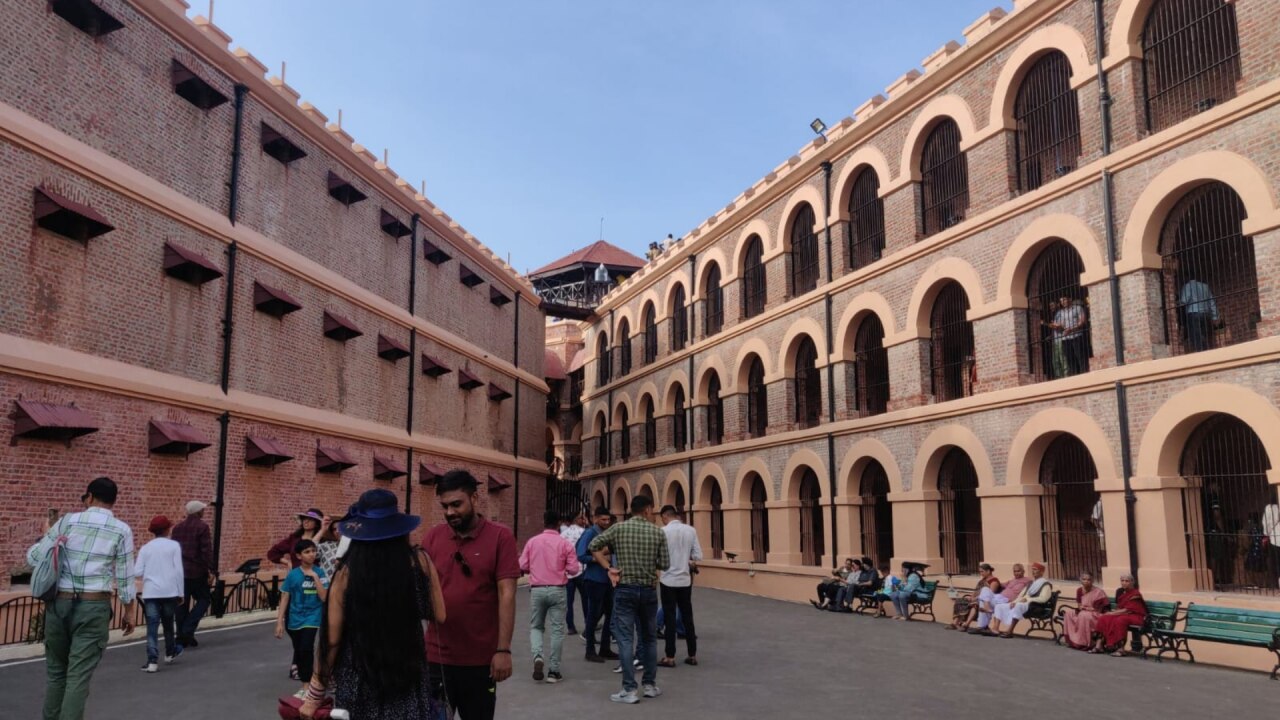 हफ्तों तक खाना नहीं